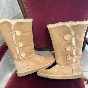 UGG size 8 furlined with buttons. Sand color.